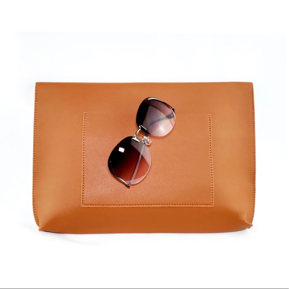 Envelope Clutch - Picture 3 of 4